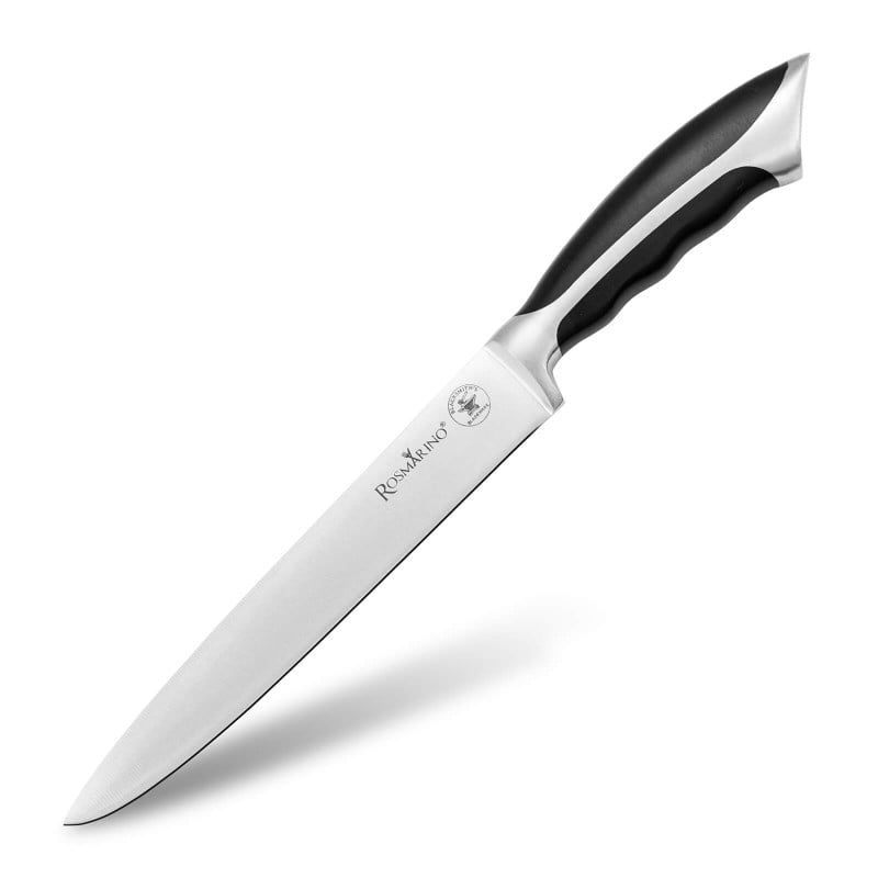 Popoln kuhinjski nož Rosmarino Blacksmith's Slicer za vse kuharske mojstre ali začetnike! Večji nož je s svojo obliko idealen za rezanje najrazličnejše hrane. Rezilo je izdelano iz nerjavečega jekla nemške kakovosti, trpežen ročaj pa je iz brizgane visokokakovostne ABS plastike, kar omogoča maksimalne obremenitve. Profesionalna ostrina vam bo v veliko pomoč, ko boste morali hitro in natančno narezati hrano na tanjše rezine, saj njegova dolžina rezila omogoča hitro in učinkovito rezanje, brez naprezanja. Prednost noža je obojestransko ročno ostreno rezilo, pod kotom 15° za dolgotrajno ostrino in vzdržljivost. Nož je zaradi posebnega brušenja dodatno odporen na korozijo, rjo in madeže. Nož je enostaven za čiščenje pod tekočo vodo z malo detergenta.