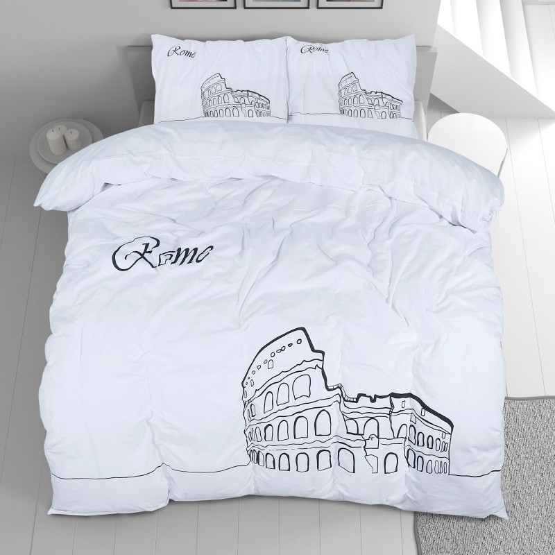 Čas je za popolno razvajanje z moderno bombažno posteljnino! Posteljnina Day in Rome je iz renforce platna, ki velja za lahko, mehko tkanino, preprosto za vzdrževanje. Naj vas očara moderen dizajn z motivom mesta Rim. Posteljnina je pralna na 40 °C.