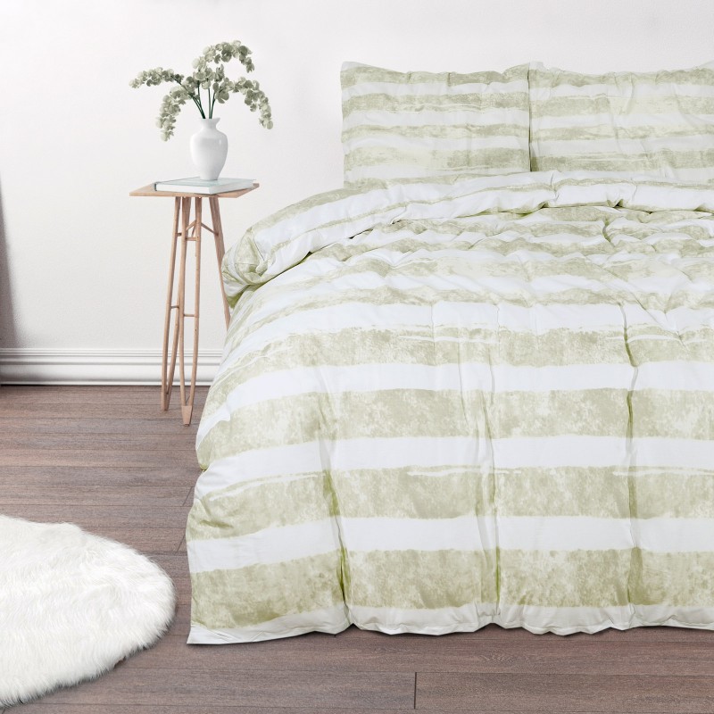 Čas je za popolno razvajanje z moderno bombažno posteljnino! Posteljnina Cream Stripes je iz renforce platna, ki velja za lahko, mehko tkanino, preprosto za vzdrževanje. Naj vas očara moderen dizajn s črtasitim motivom v belo-bež barvi. Posteljnina je pralna na 40 °C.