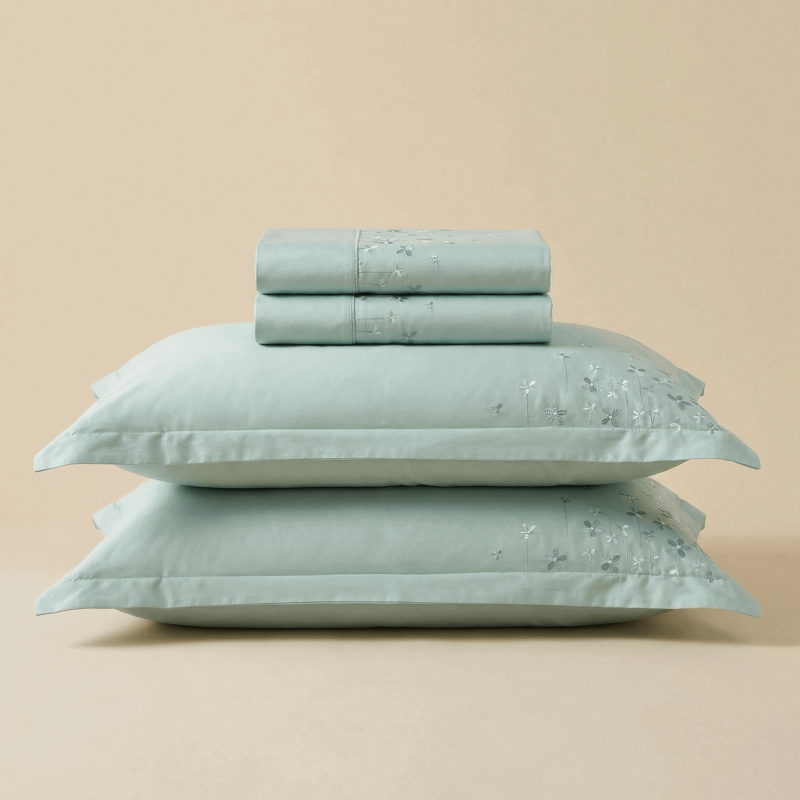 Svilanit PREMIUM vezena bombažno-satenasta posteljnina Nora – prestižna kakovost egipčanskega bombaža