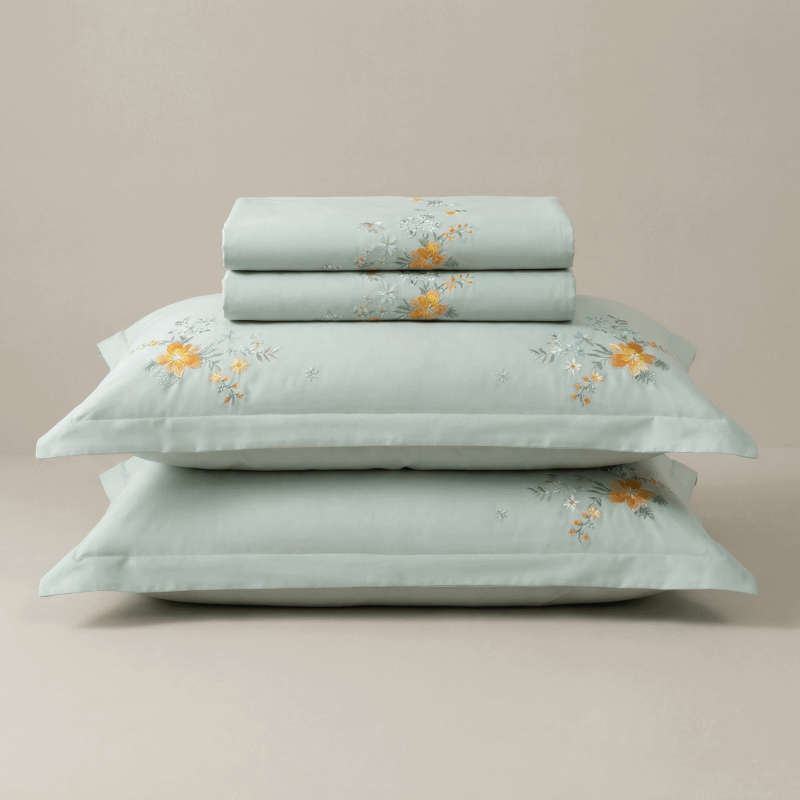 Svilanit PREMIUM vezena bombažno-satenasta posteljnina Molly – prestižna kakovost egipčanskega bombaža