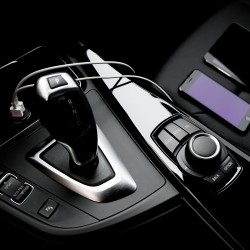 Dvojni hitri avtomobilski polnilec za telefon z USB-C kablom Vita2Go