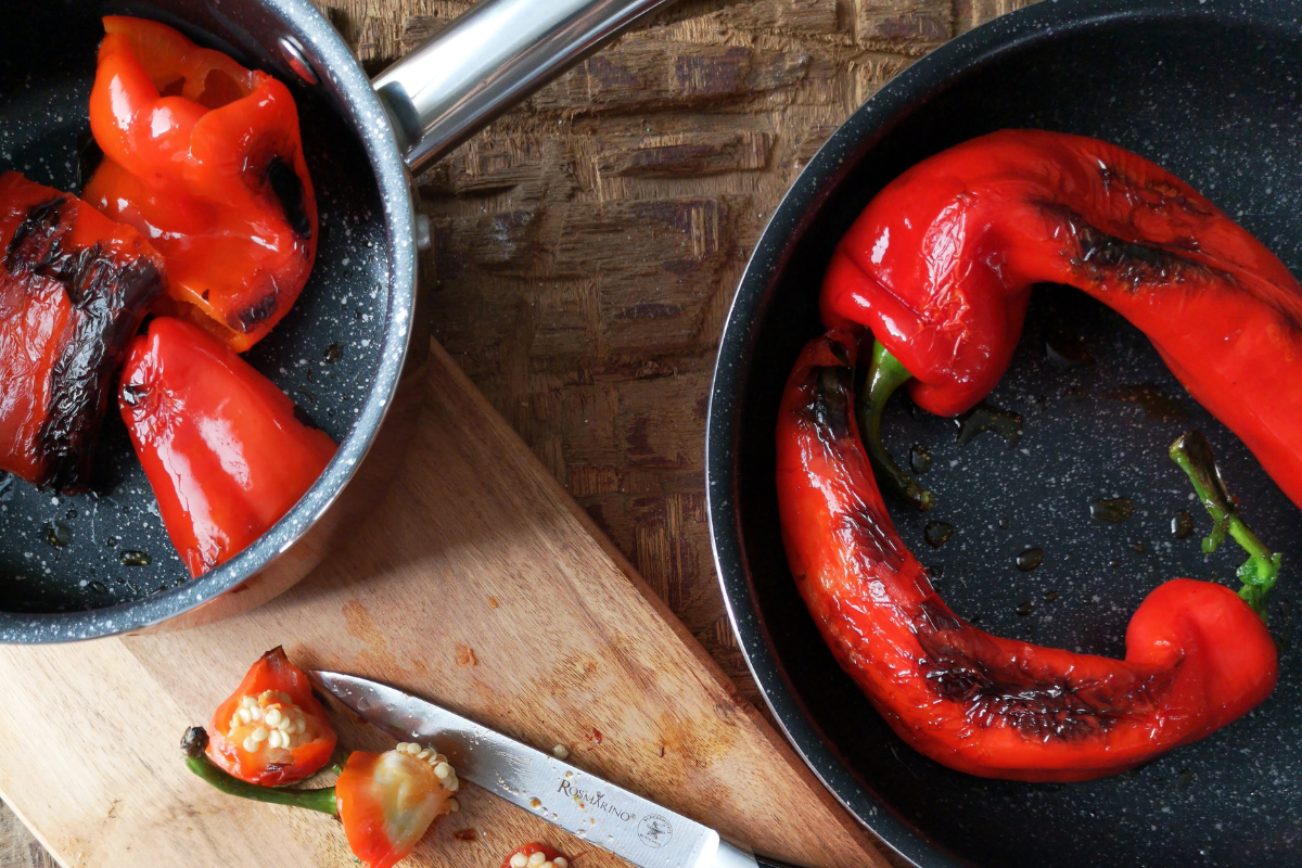 Juha iz pečene rdeče paprike – zdrava in okusna izbira za hladne dni