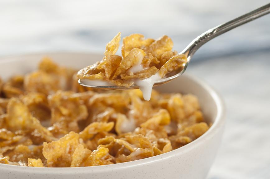 Skrivnosti mirnega spanca: Spoznajte hrano, ki škodi ali koristi vašemu spancu