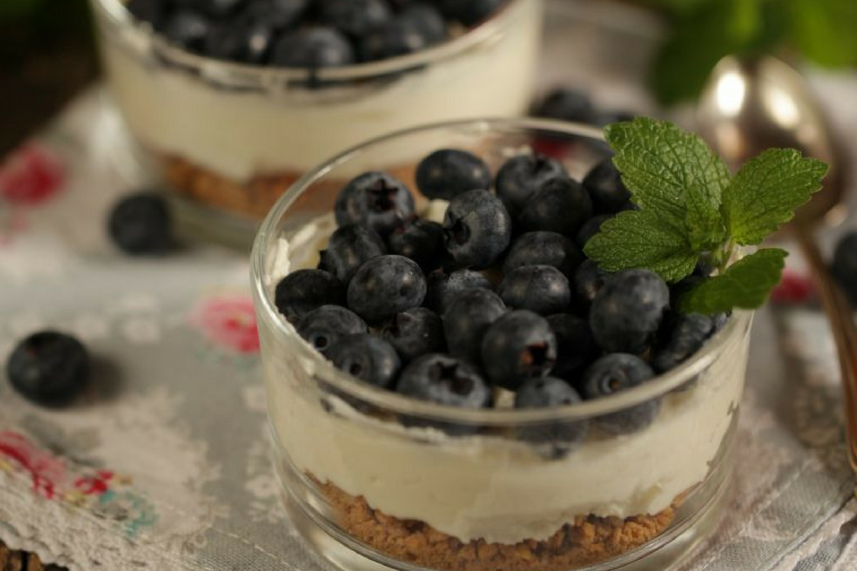 Recept za presno torto z borovnicami v kozarčku