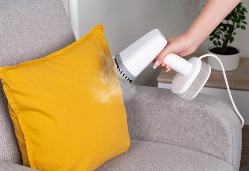 Vodna para pomaga pri razkuževanju tkanin.