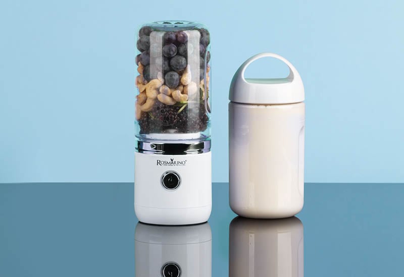 Le nekaj sekund do popolno zmešanih sestavin.