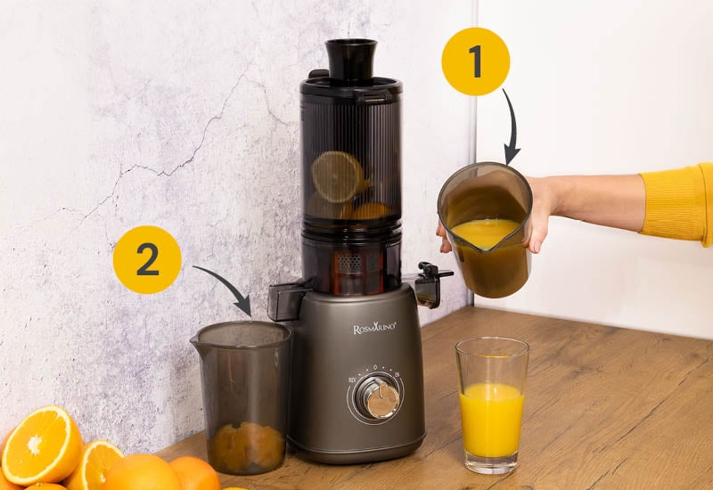 Učinkovito ločuje iztisnjeni sok in sadno kašo.