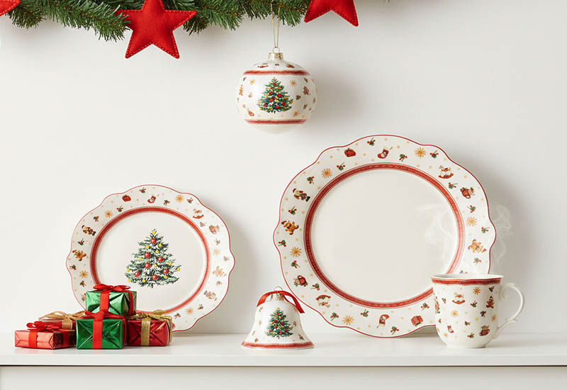 Popolna osnova za praznično mizo.