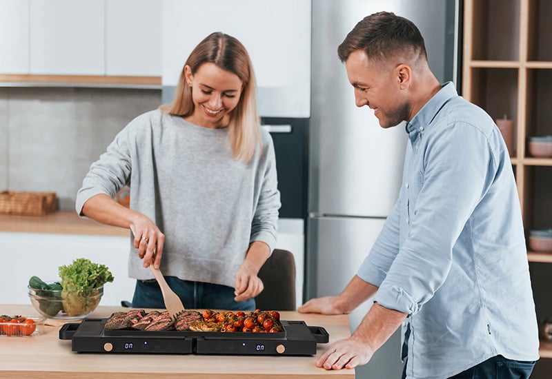 Pristna BBQ izkušnja – brez klasičnega žara in brez prostorske omejitve.